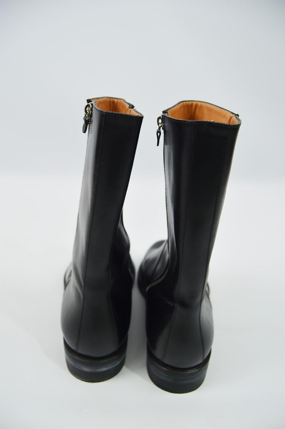 Salvatore Ferragamo Men's Vintage Minimalist Black Leather Double Zipper Boots In Excellent Condition For Sale In Doncaster, South Yorkshire