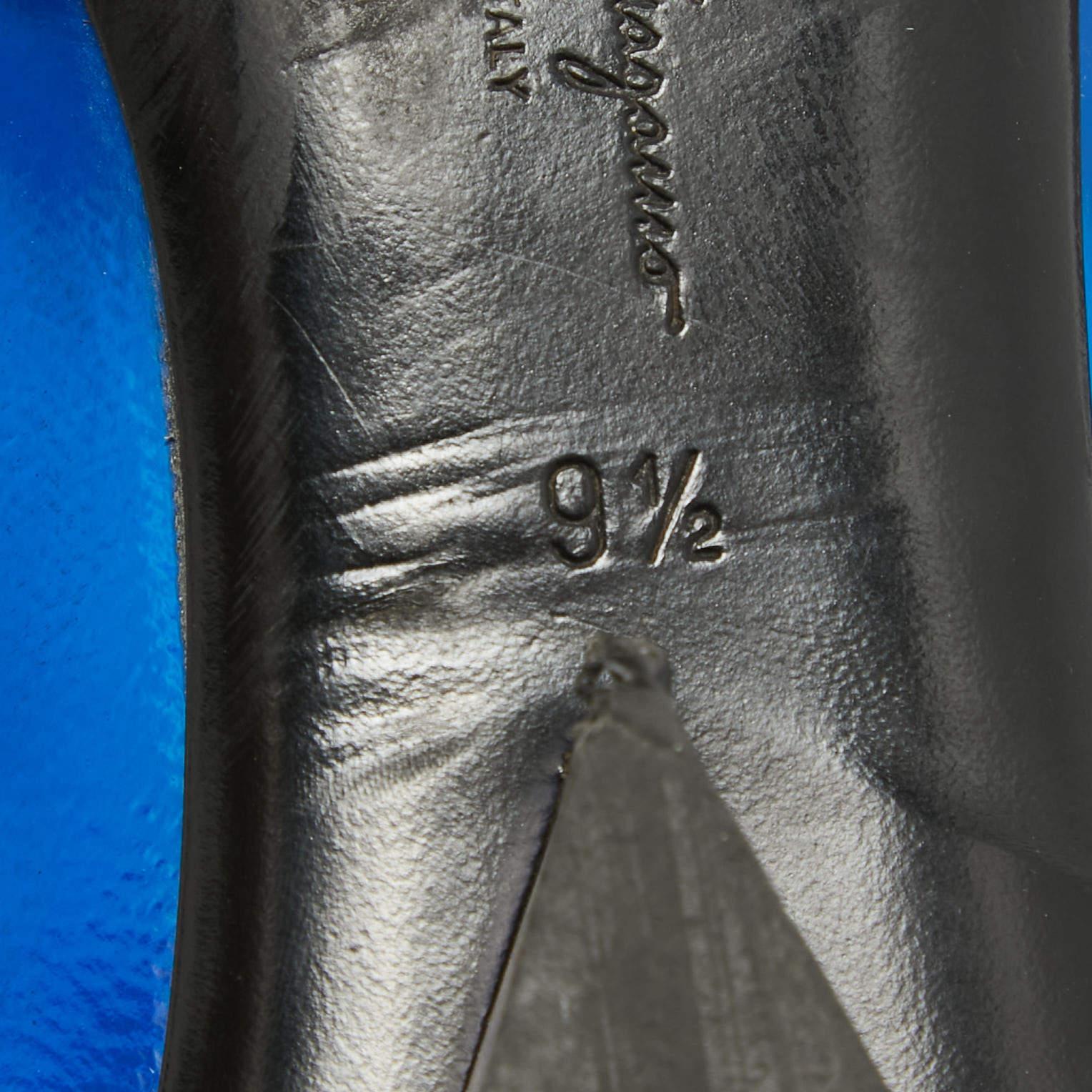 Salvatore Ferragamo - Ballerines Viva avec nœud en cuir verni bleu métallisé, taille 40 en vente 3