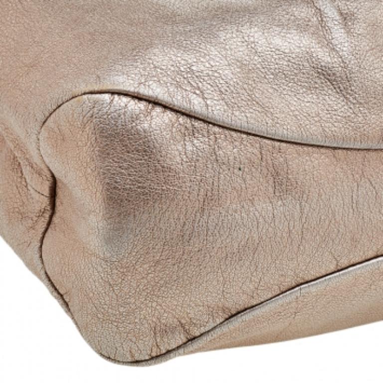 Salvatore Ferragamo Tote con fiocco Miss Vara in pelle bronzo metallizzata in vendita 1