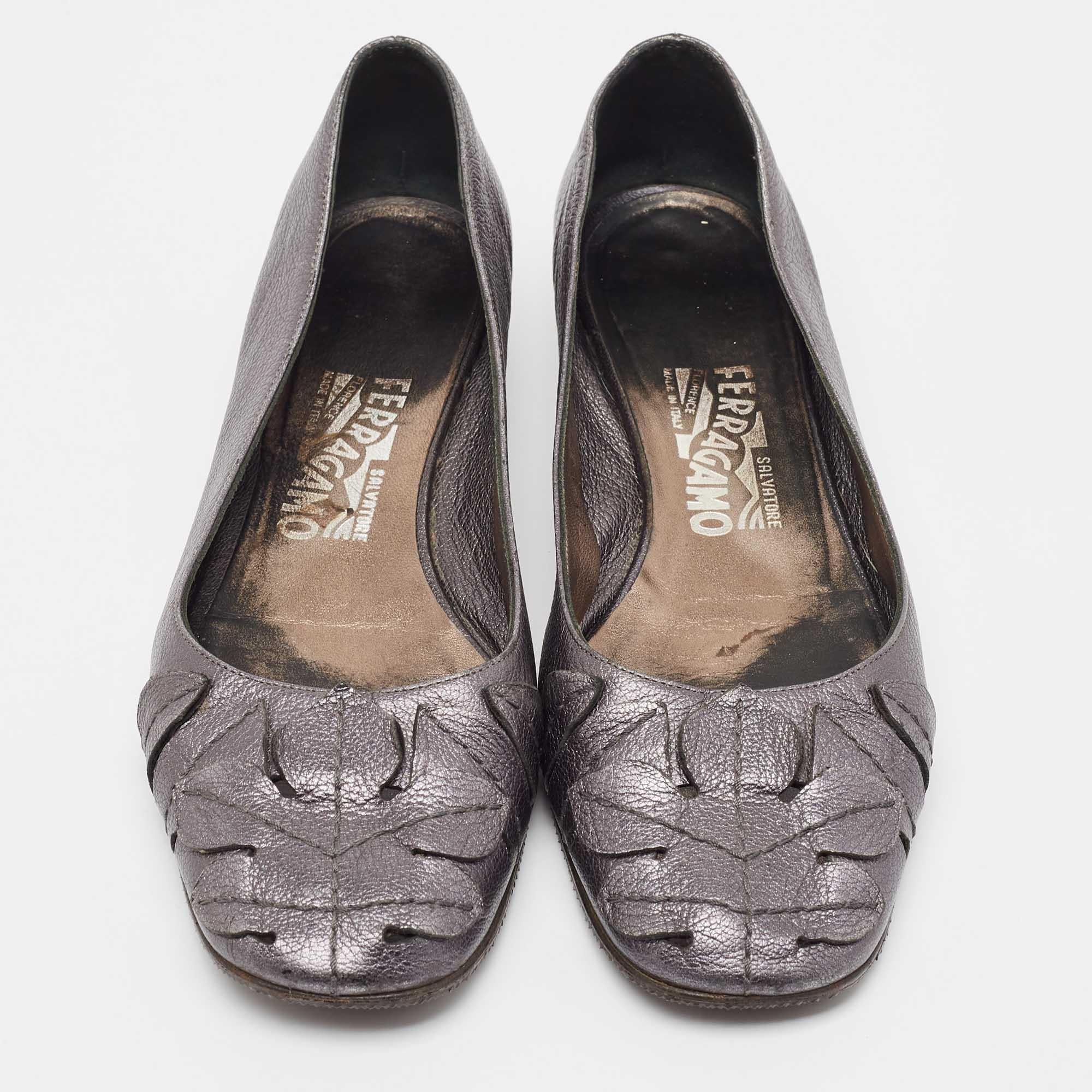 Gris Salvatore Ferragamo - Chaussures de ballet en cuir gris métallisé taille 38