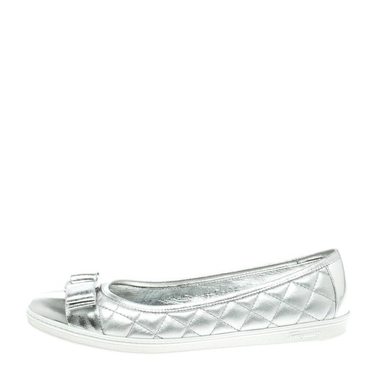 ferragamo rufina flats