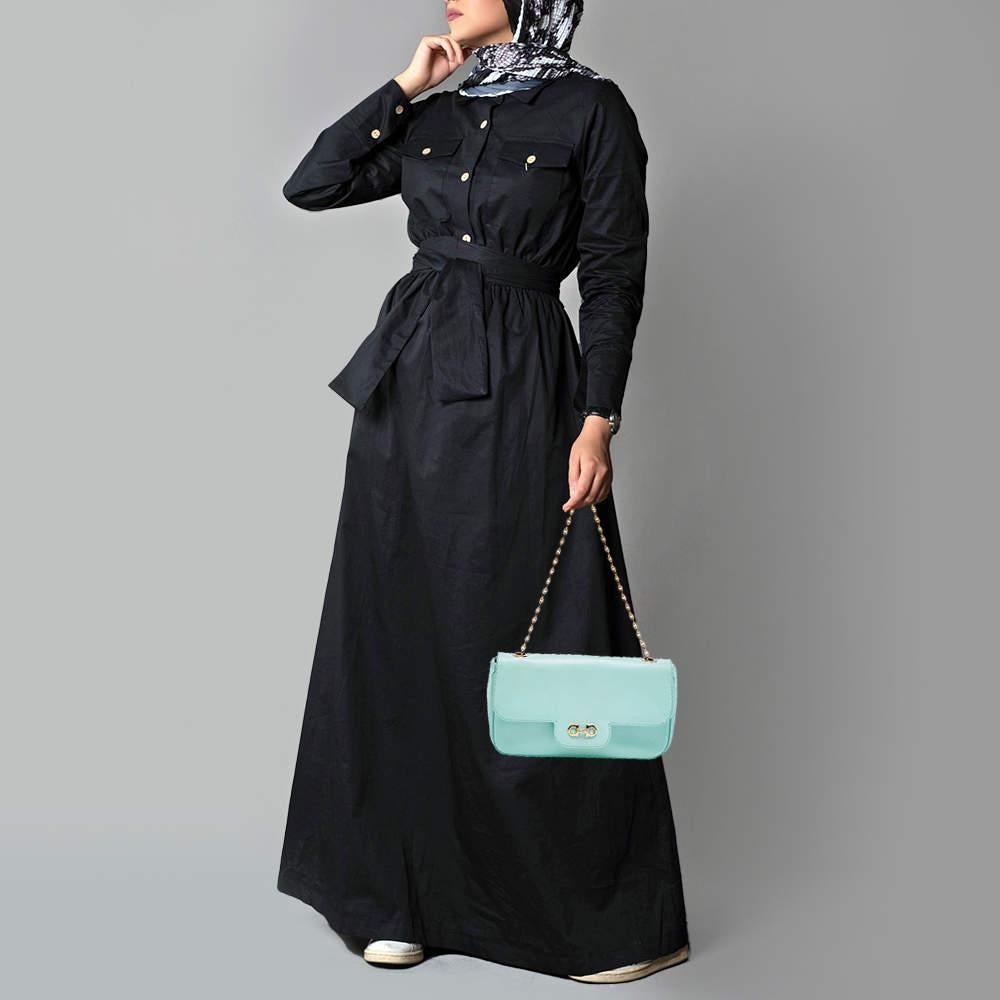 Salvatore Ferragamo Mint Green Leather Gancini Chain Bag In Good Condition In Dubai, Al Qouz 2