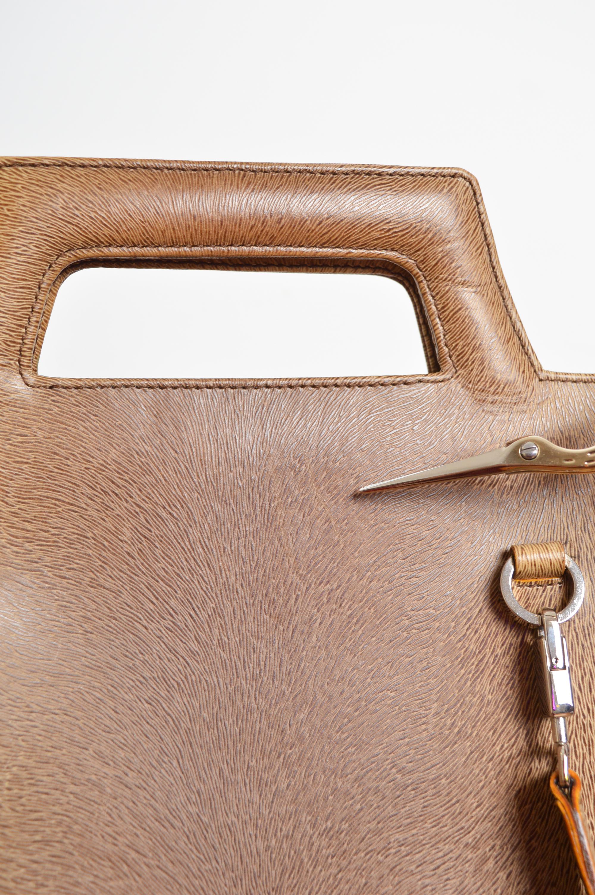 Salvatore Ferragamo Moc Sac à dos en cuir de cerf à plusieurs voies - Sacoche Bon état - En vente à Sheffield, GB