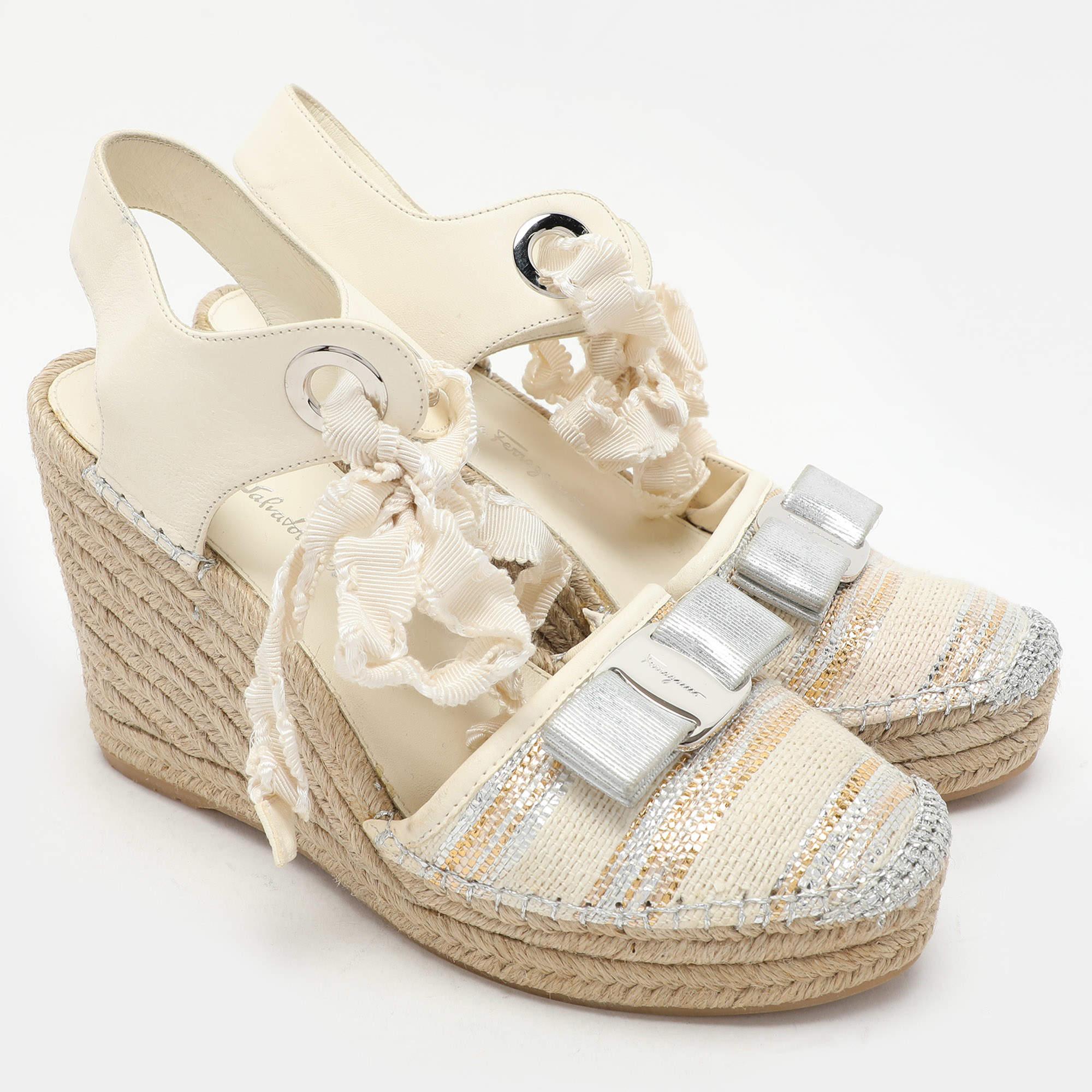 Salvatore Ferragamo Multicolor Fabric Leather Wedge Espadrille Sandals Size 37 In Good Condition For Sale In Dubai, Al Qouz 2