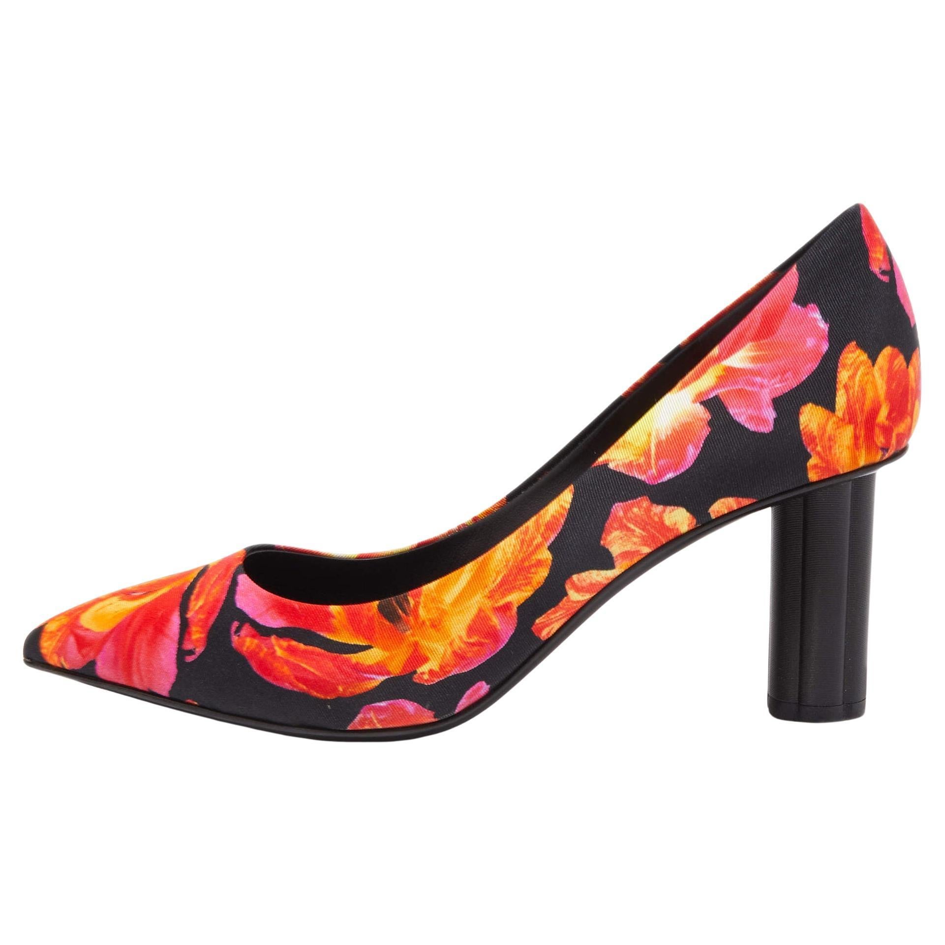 Salvatore Ferragamo Mehrfarbig Geblümtes Segeltuch Badia Pumps