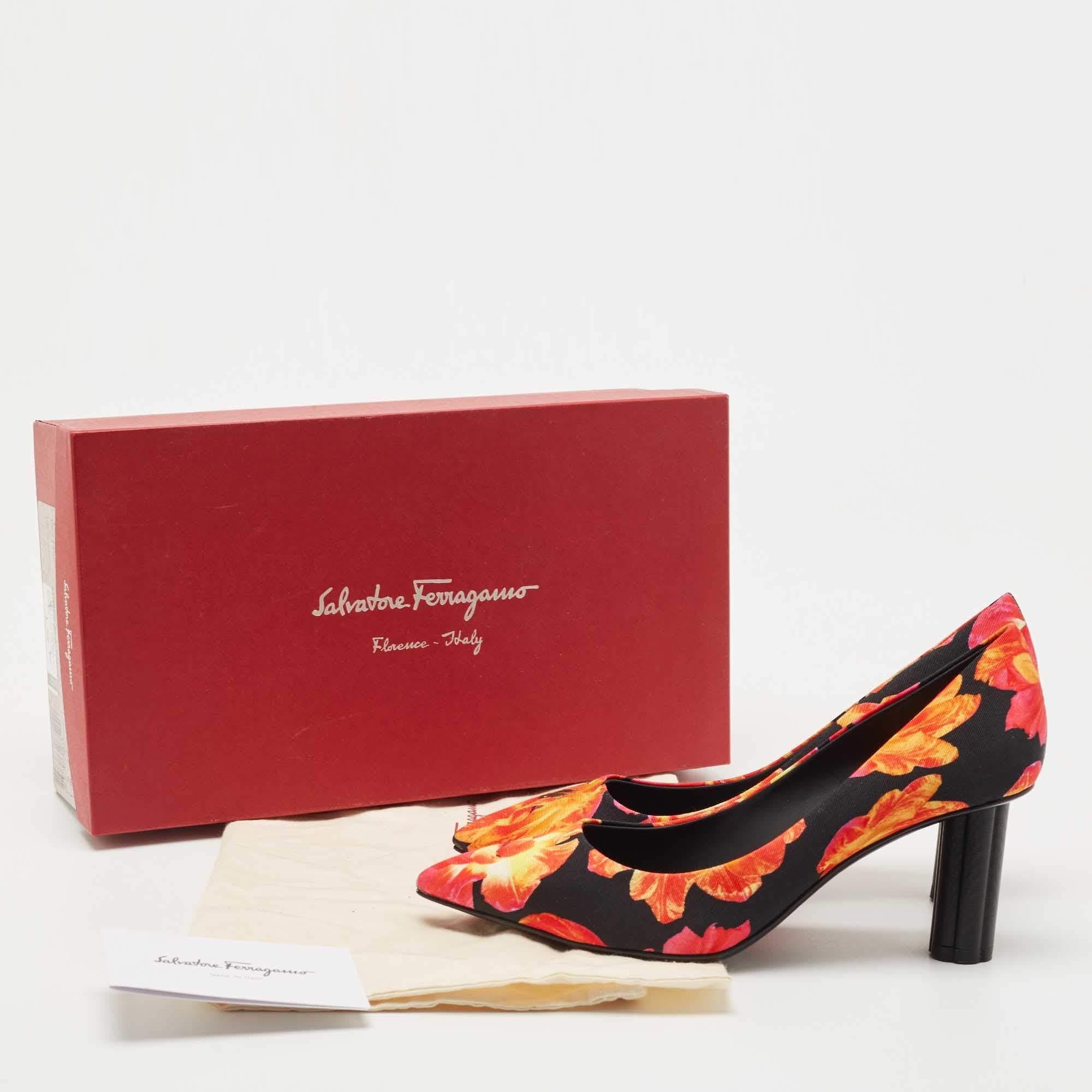 Salvatore Ferragamo Multicolor Floral Canvas Badia Pumps Size 37.5 For Sale 4