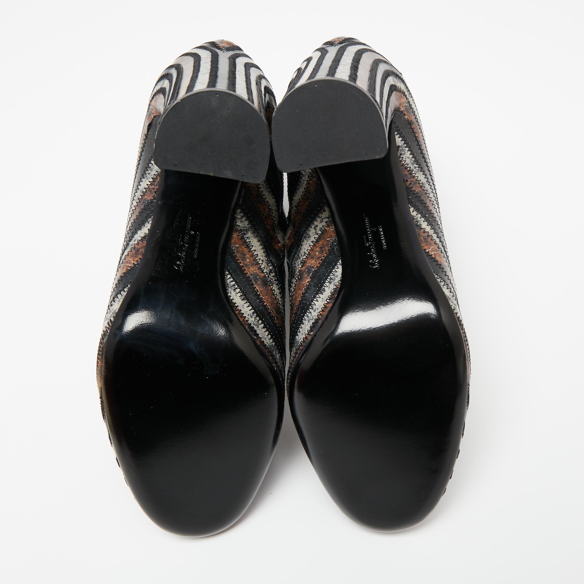 Salvatore Ferragamo Multicolor Leather Feeling Zig Zag Ankle Boots Size 40.5 In New Condition In Dubai, Al Qouz 2