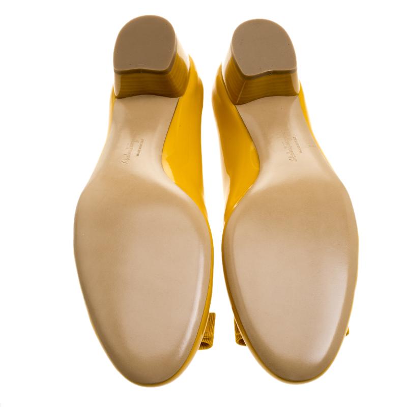 Salvatore Ferragamo Mustard Patent Leather Vara Bow Block Heel Pumps Size 40.5 1