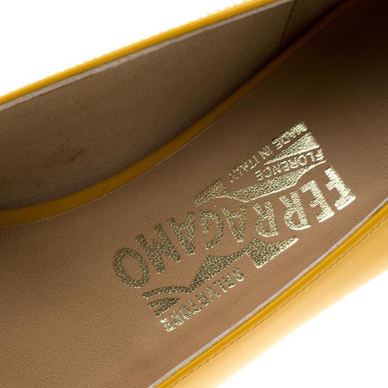 Salvatore Ferragamo Mustard Patent Leather Vara Bow Block Heel Pumps Size 40.5 2