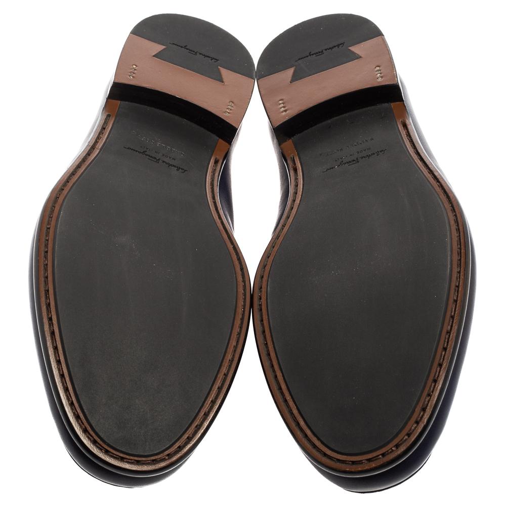 Salvatore Ferragamo Navy Blue Leather Connor Loafers Size 45 In New Condition In Dubai, Al Qouz 2