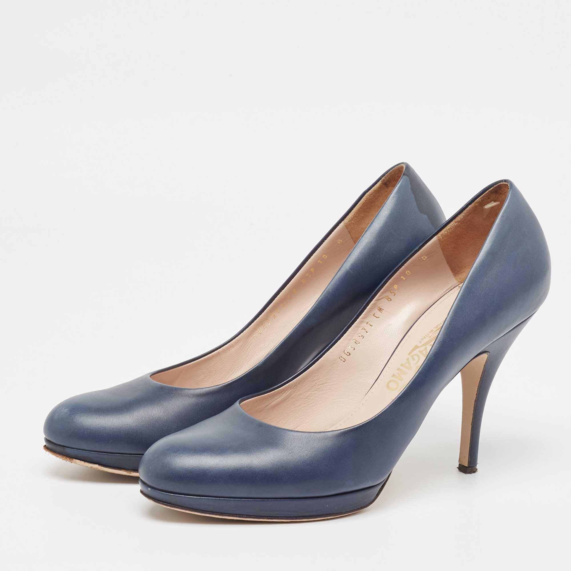 Exhibit an elegant style with this pair of pumps. These elegant shoes are crafted from quality materials. They are set on durable soles and sleek heels.