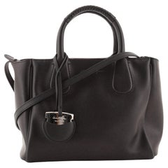Kleine Salvatore Ferragamo Nolita Tragetasche aus Leder