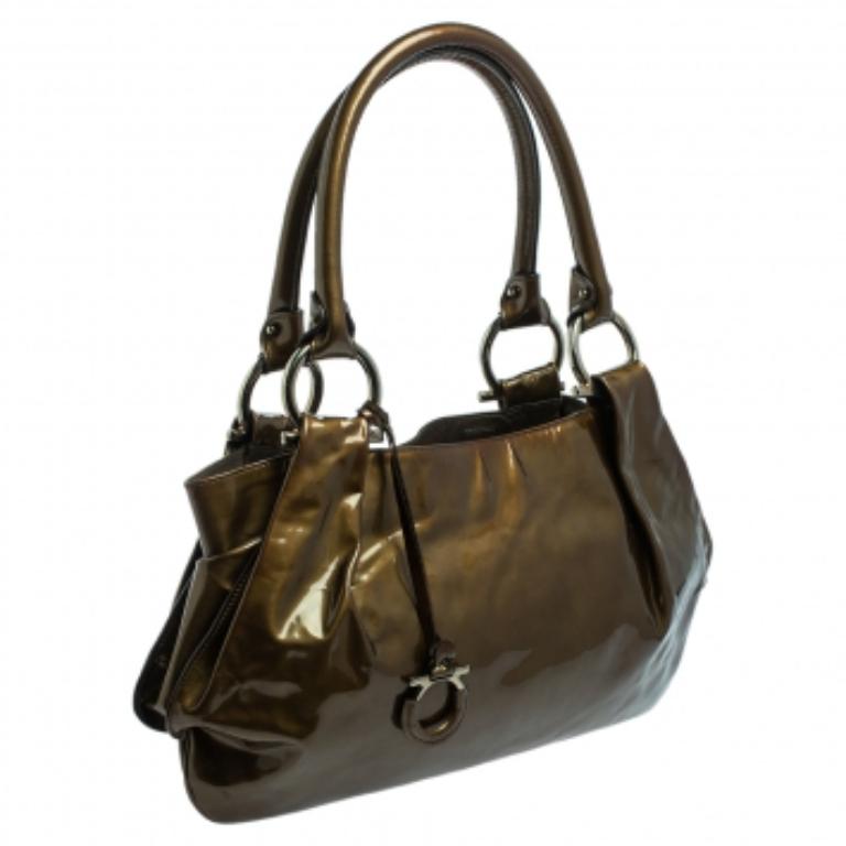 Salvatore Ferragamo Olive Green Patent Leather Shoulder Bag For Sale 1