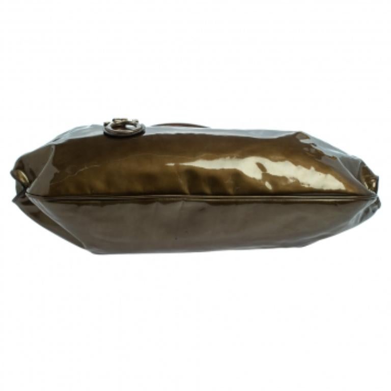 Salvatore Ferragamo Olive Green Patent Leather Shoulder Bag For Sale 3