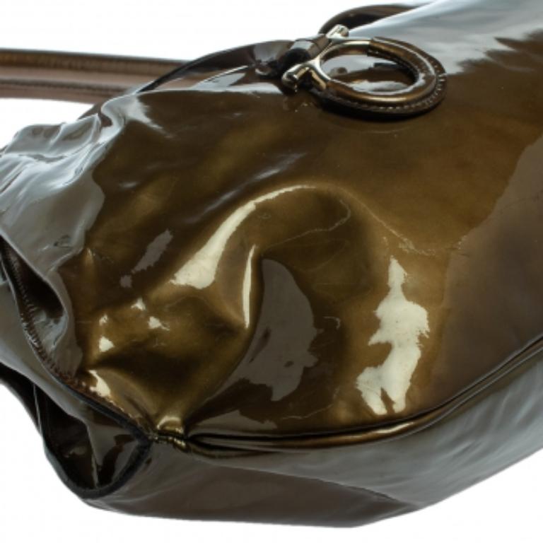 Salvatore Ferragamo Olive Green Patent Leather Shoulder Bag For Sale 4