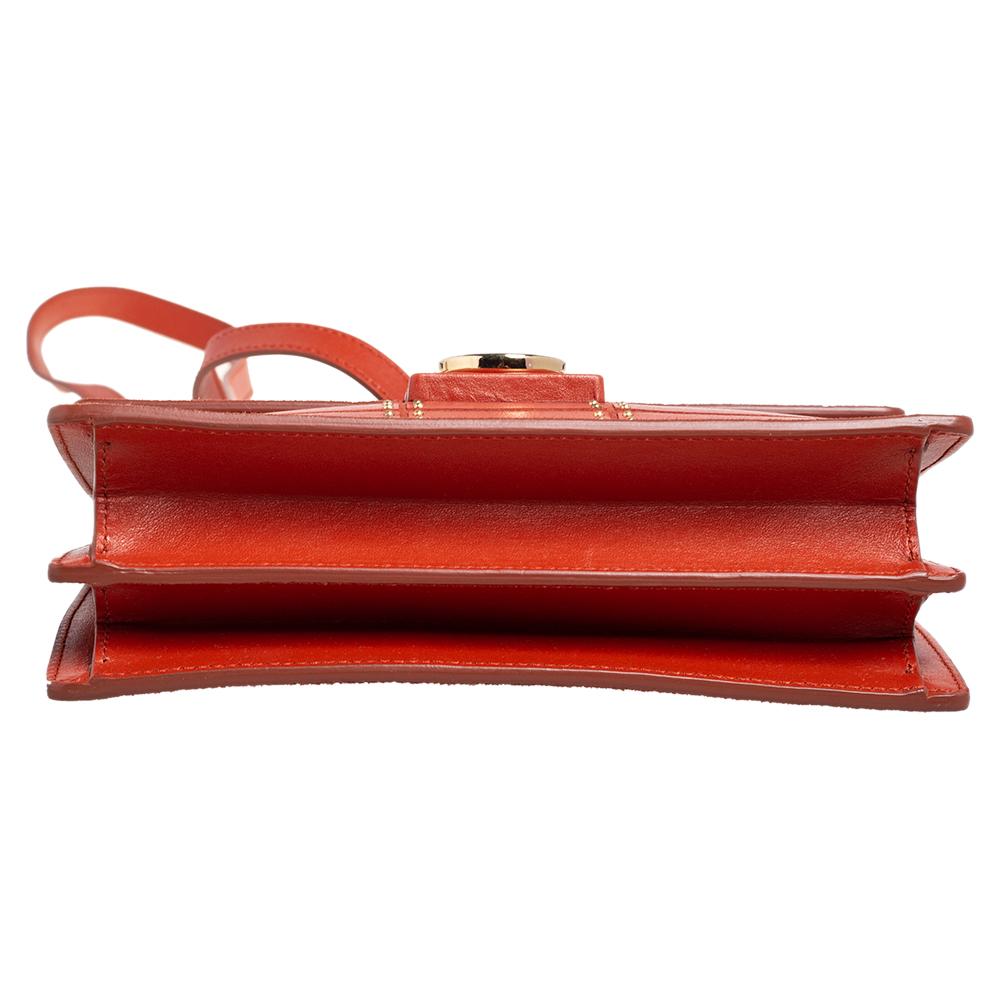 Salvatore Ferragamo Orange Leather and Suede Studded Aileen Shoulder Bag In Good Condition In Dubai, Al Qouz 2