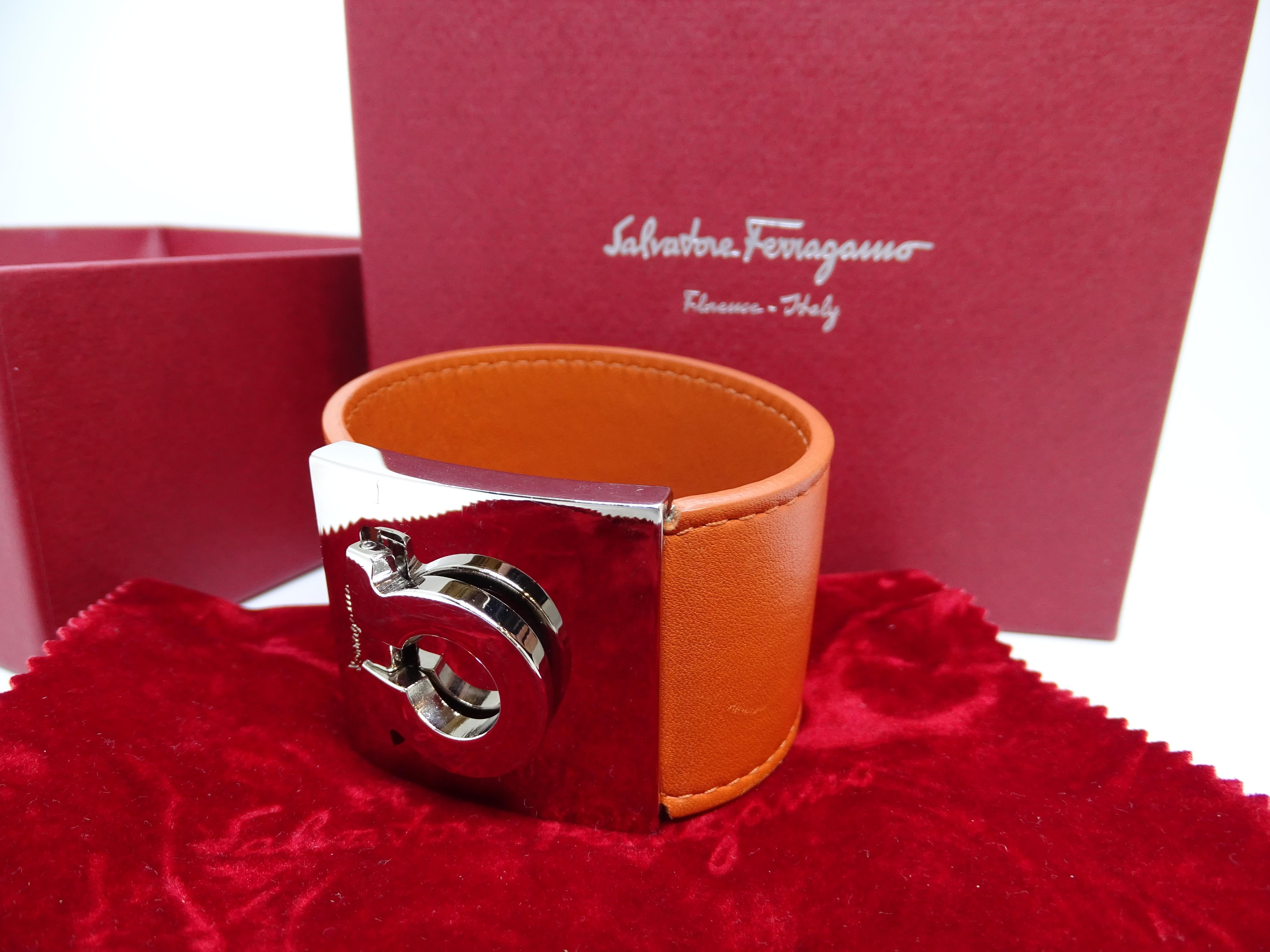 Salvatore Ferragamo Pulsera de cuero naranja Italia 