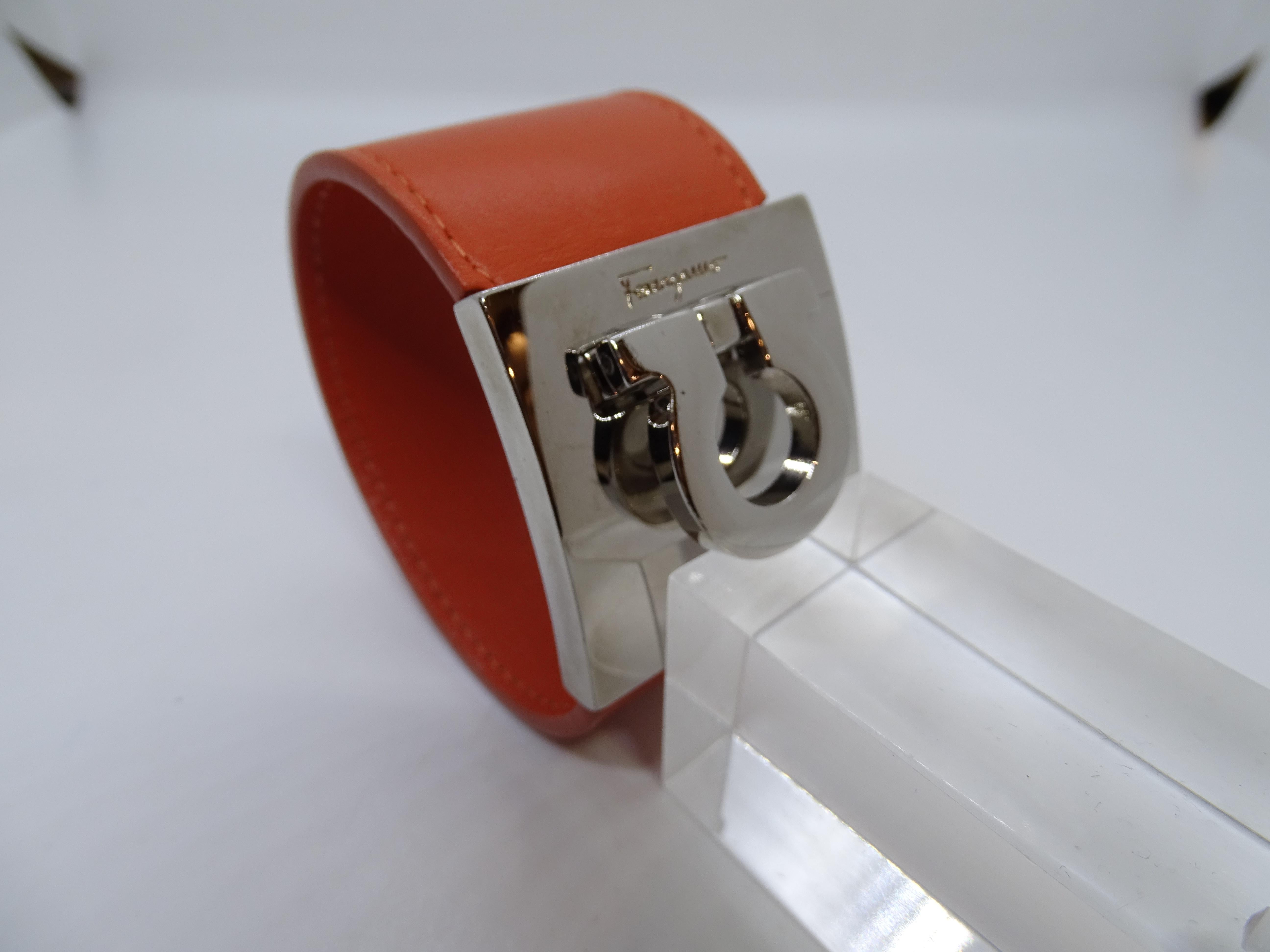 Femenino o masculino Salvatore Ferragamo Pulsera de cuero naranja Italia 