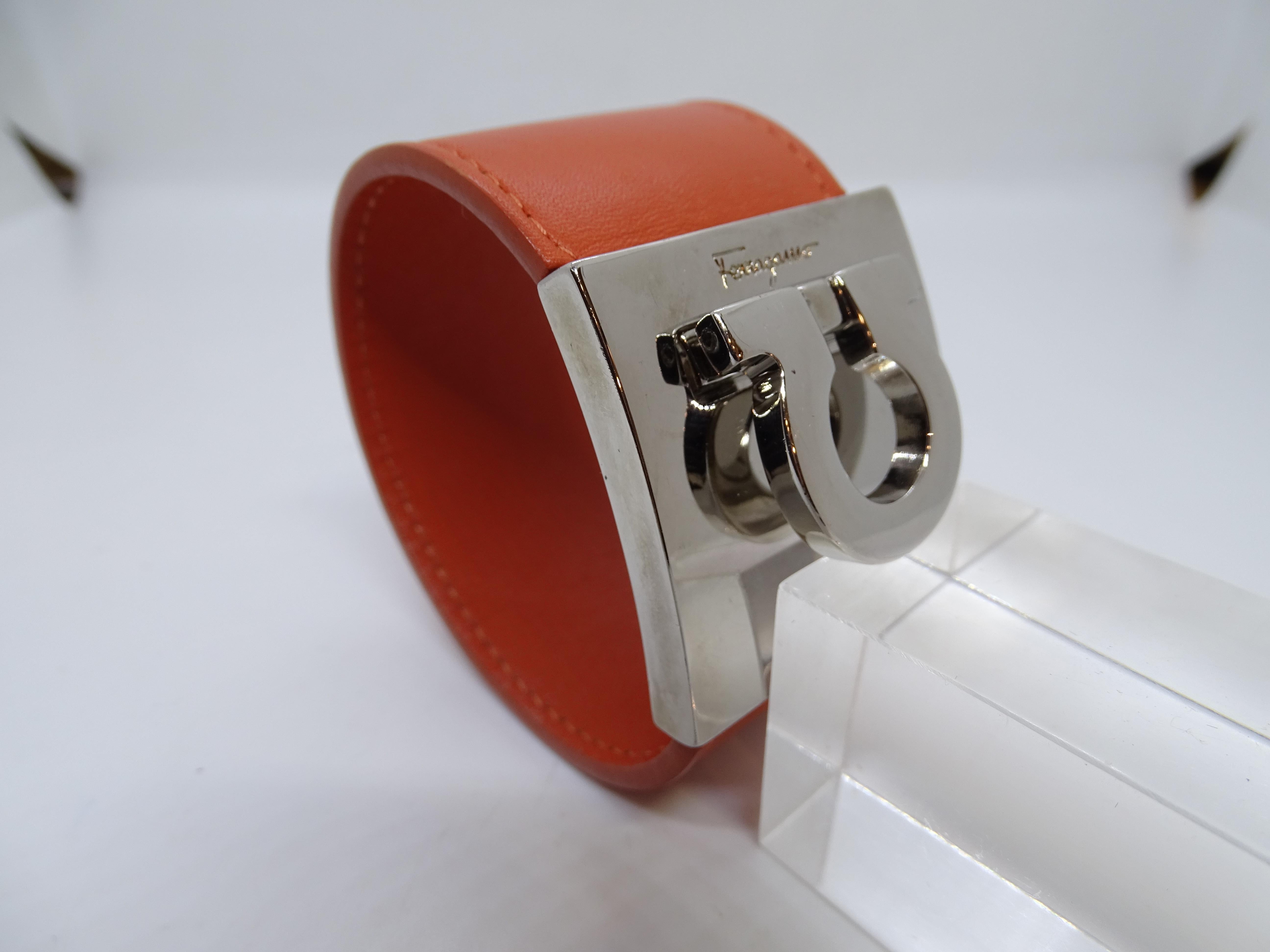 Salvatore Ferragamo Pulsera de cuero naranja Italia 