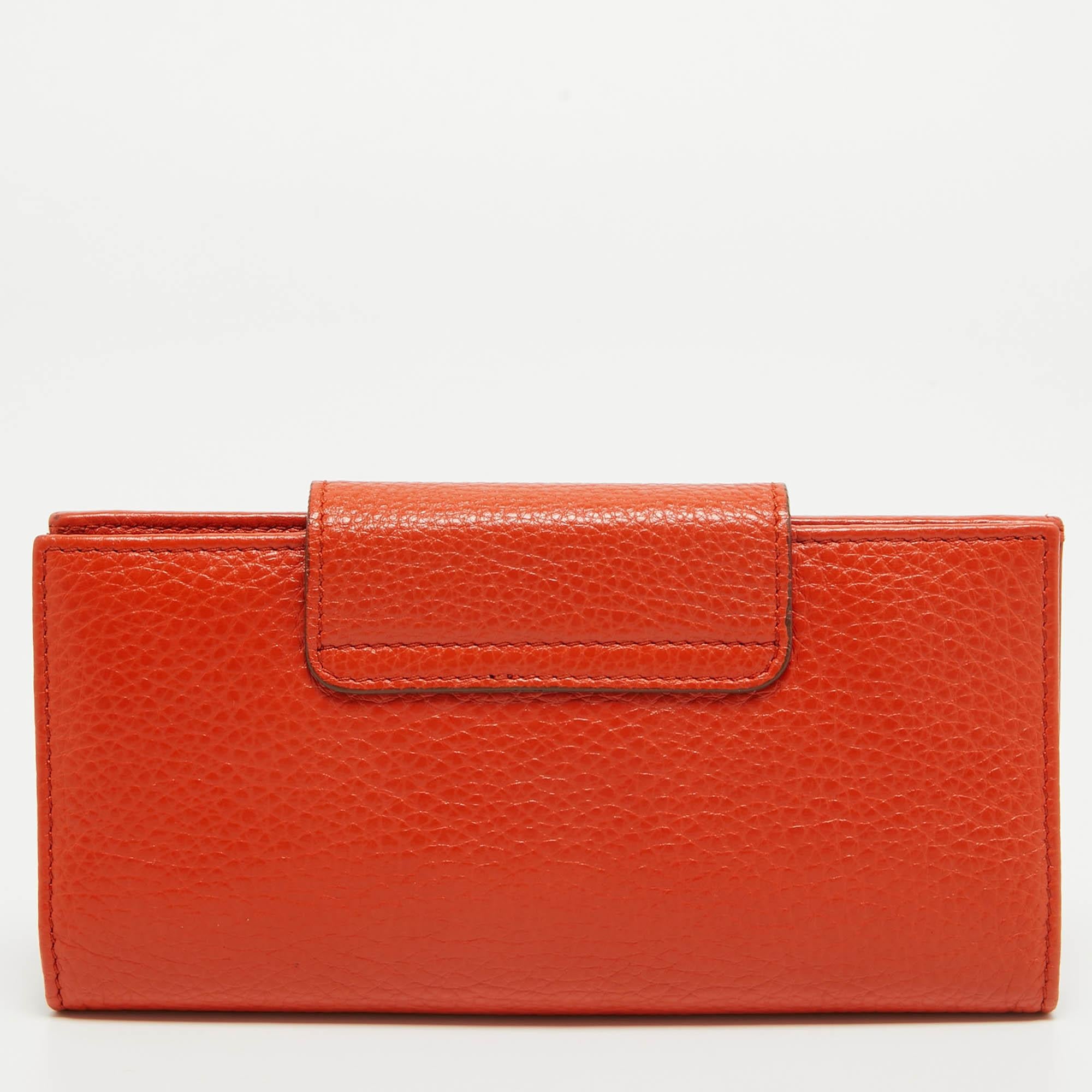 Salvatore Ferragamo Orange Leather Gancini Clasp Flap Wallet For Sale 4