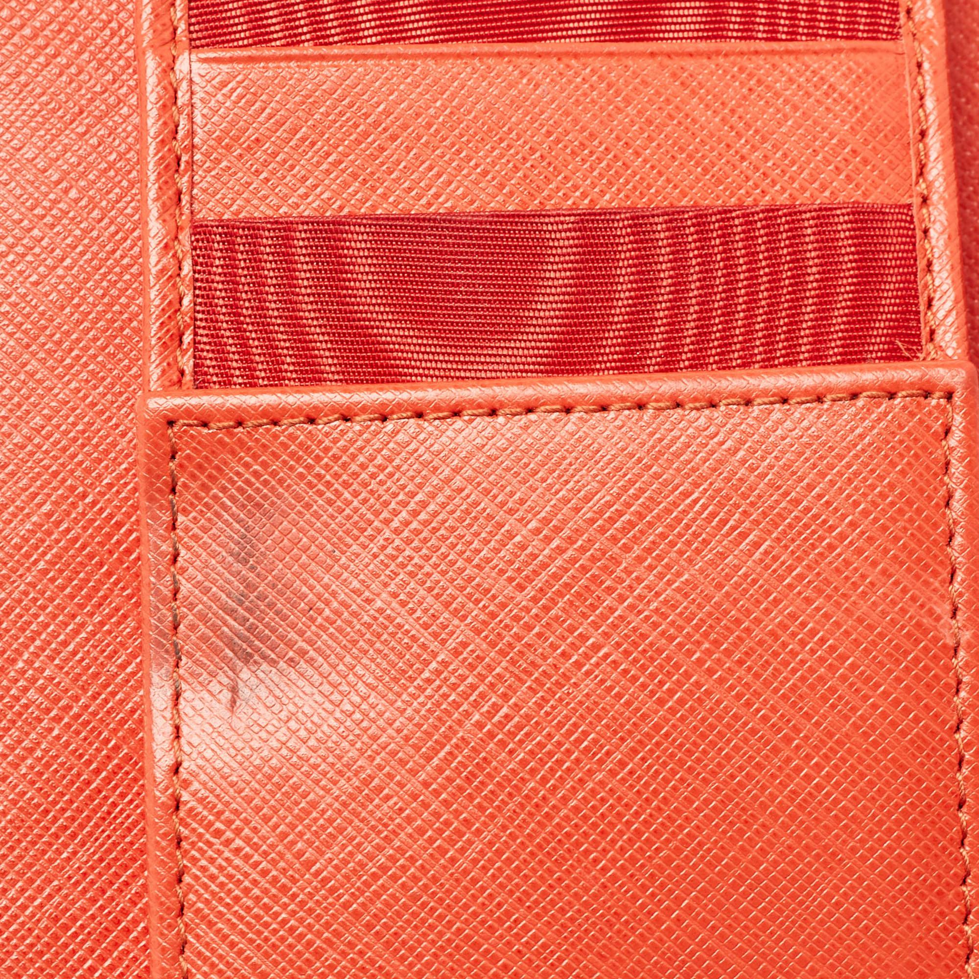 Salvatore Ferragamo Orange Leather Gancini Icona Continental Wallet In Good Condition In Dubai, Al Qouz 2