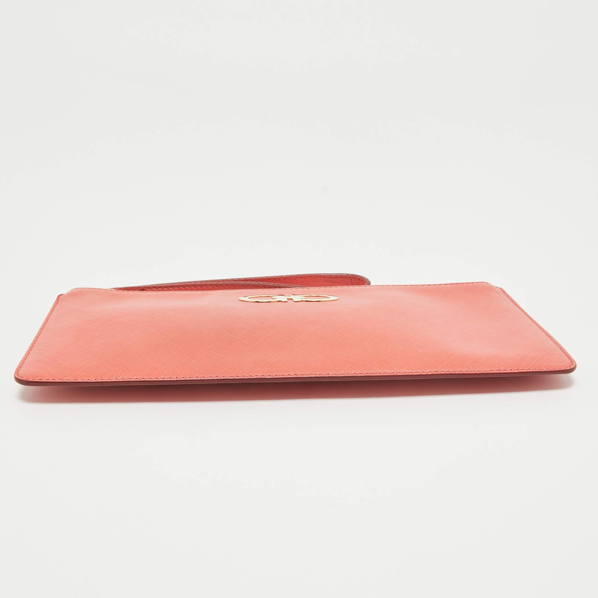 Salvatore Ferragamo Orange Leder Gancini Handgelenkstasche Clutch aus Leder im Angebot 2