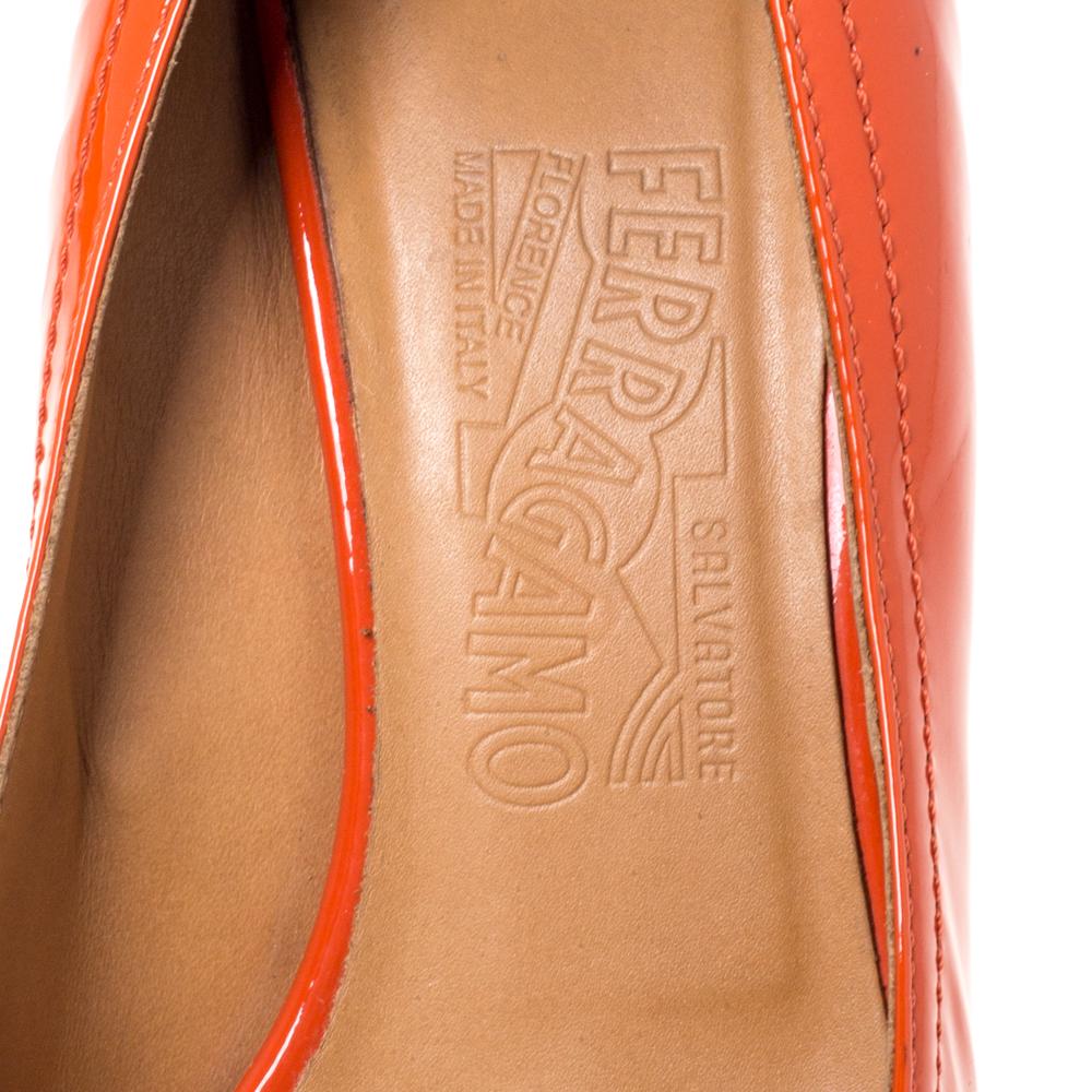 Women's Salvatore Ferragamo Orange Patent Leather Wedge Platform Pumps Size 38.5 For Sale