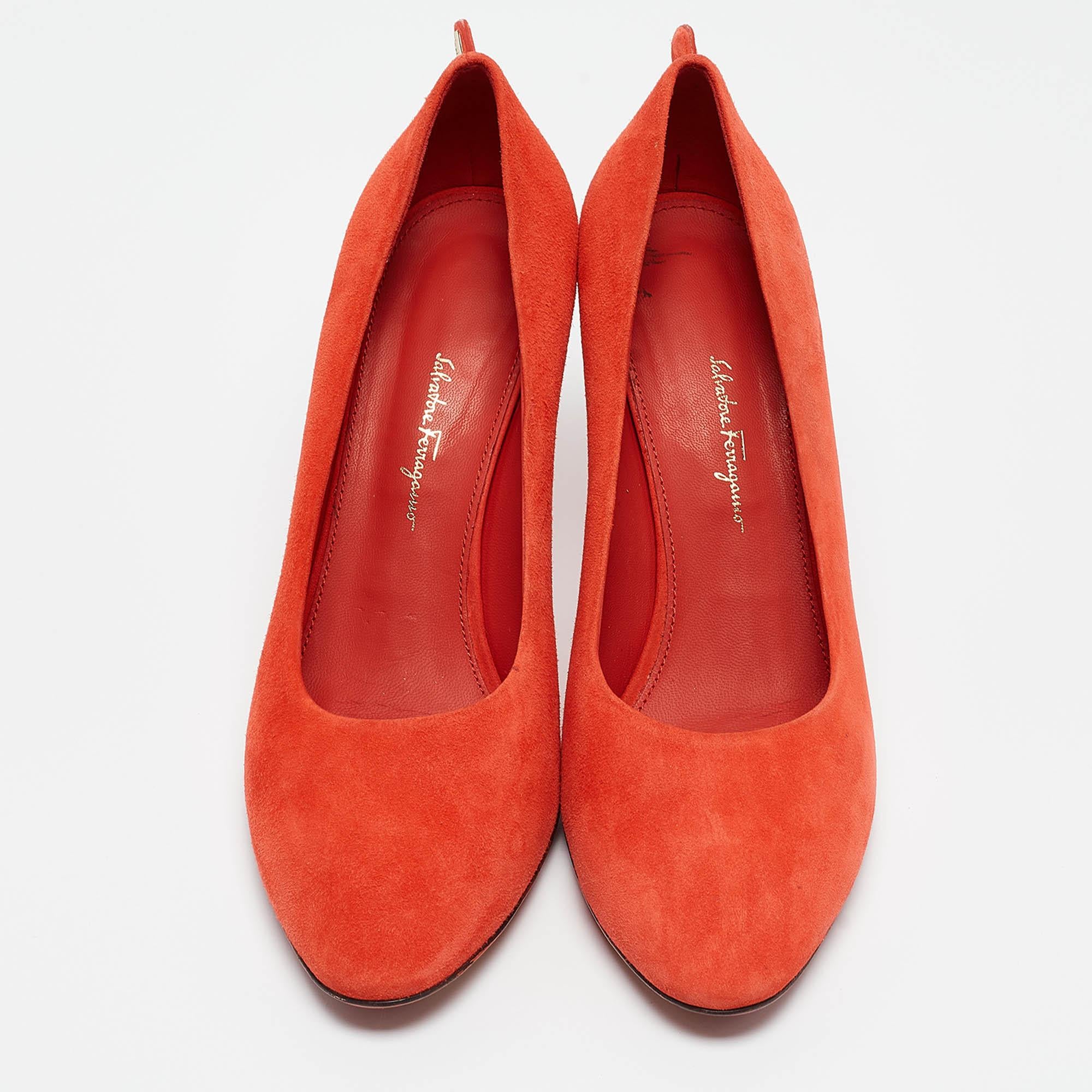 Red Salvatore Ferragamo Orange Suede Round Toe Pumps Size 40