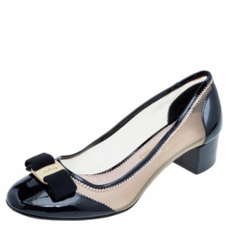 Salvatore Ferragamo Bombas de tacón con lazo de charol y malla Vara Talla 40.5 3