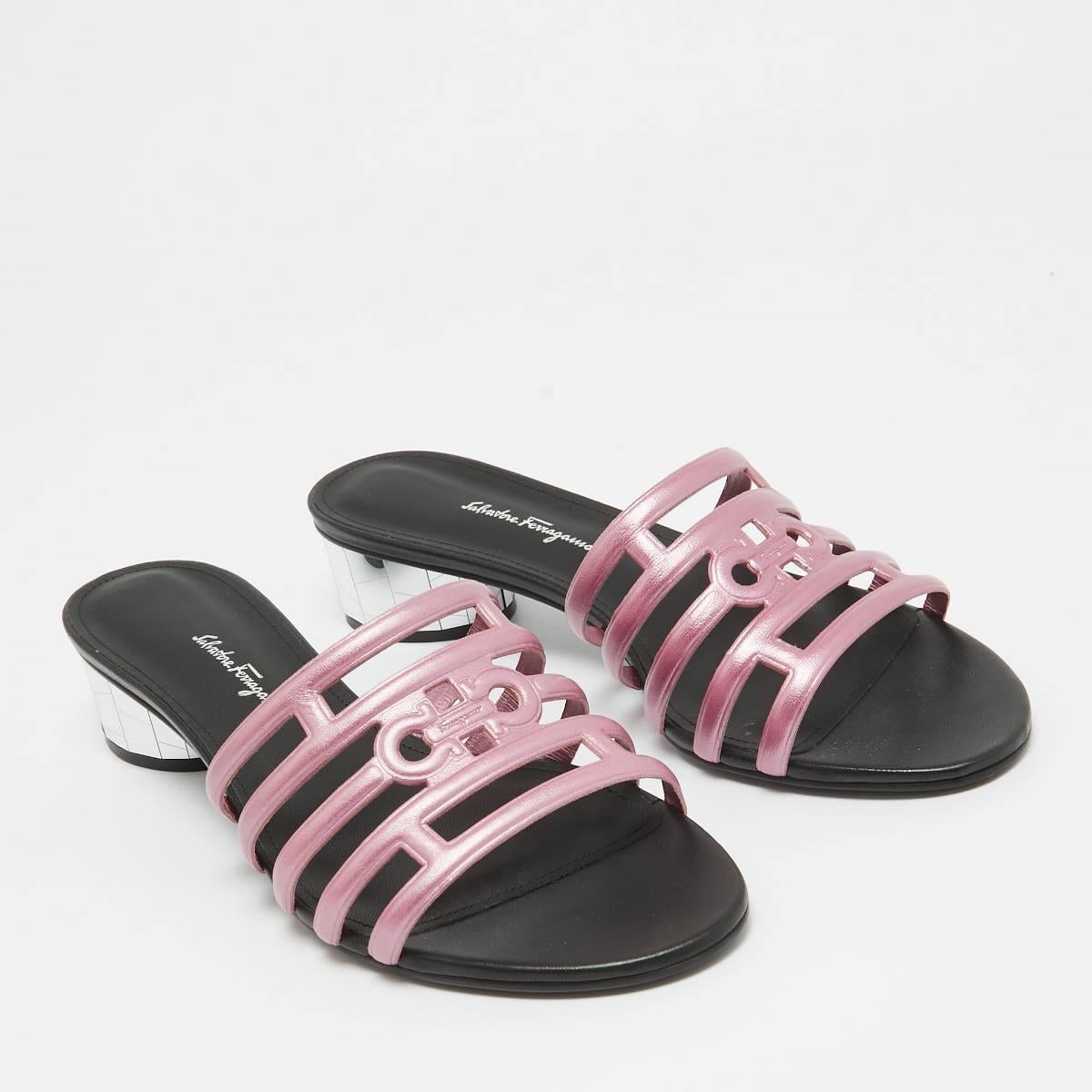 Salvatore Ferragamo Pink/Black Leather Finn Slide Sandals Size 39.5 2