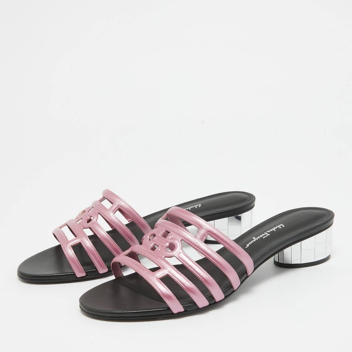 Salvatore Ferragamo Pink/Black Leather Finn Slide Sandals Size 39.5 5