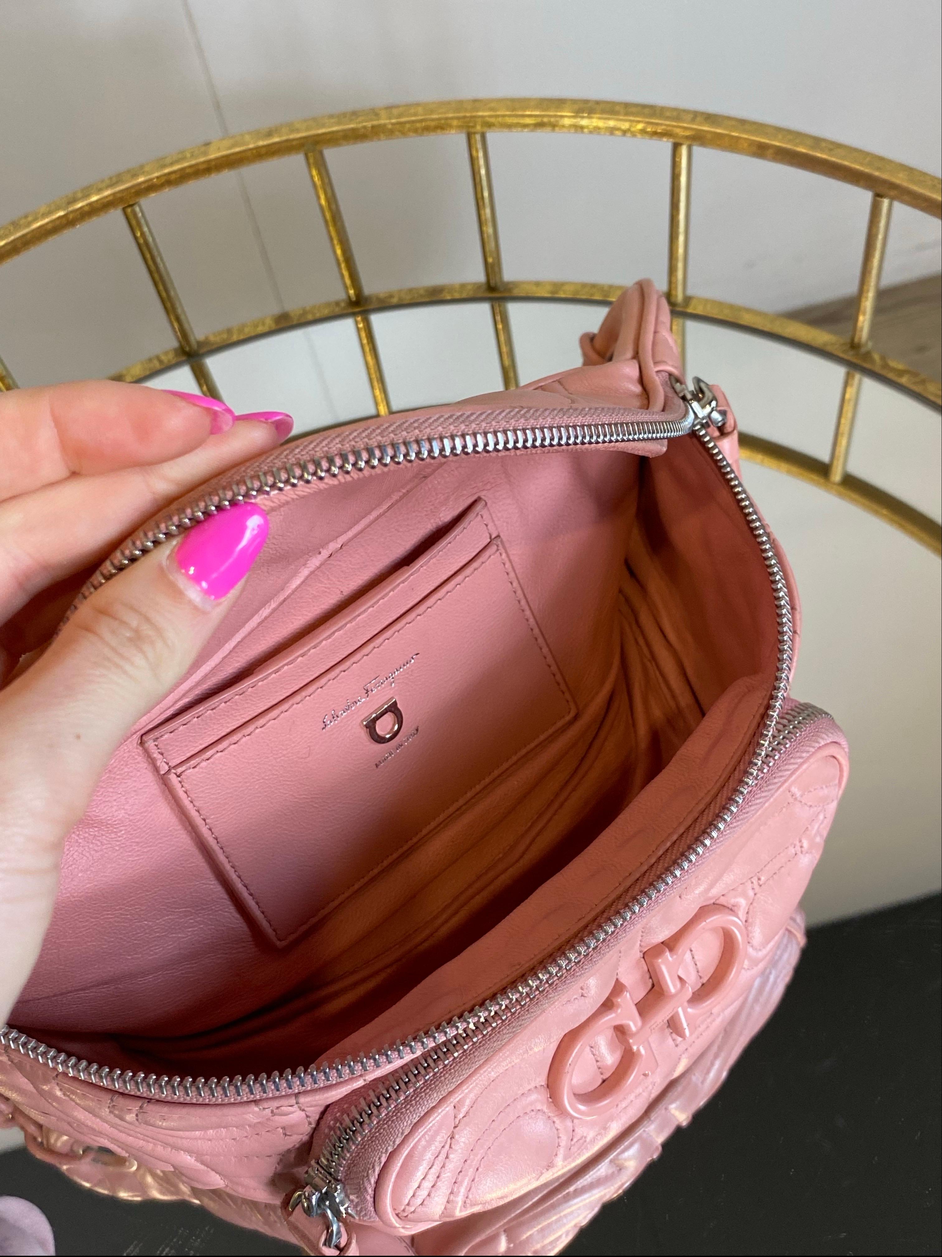 Riñonera rosa Salvatore Ferragamo en venta 6