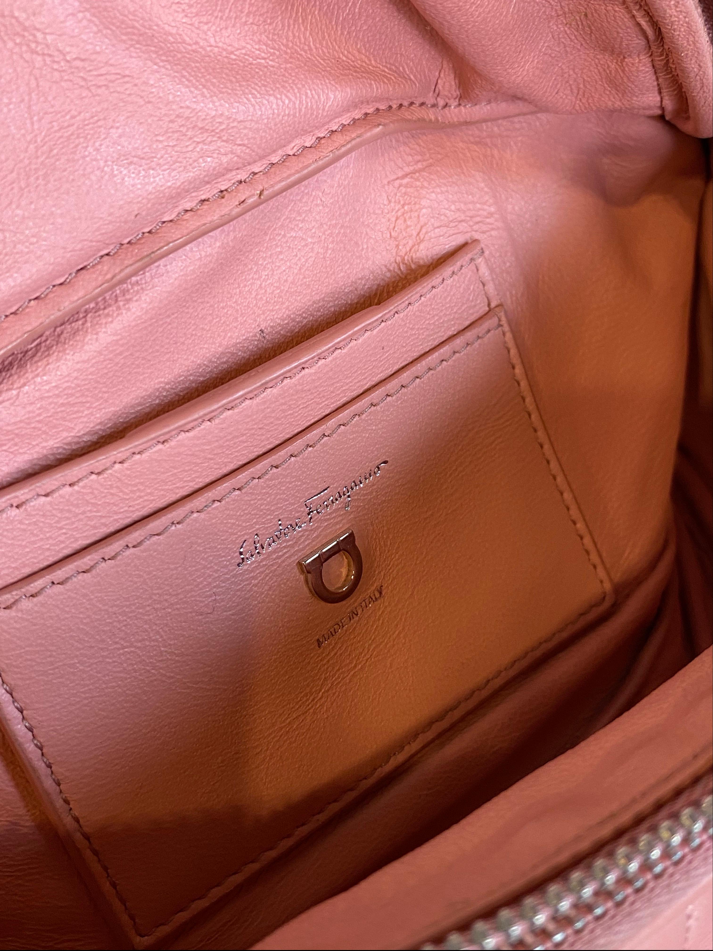 Riñonera rosa Salvatore Ferragamo en venta 7