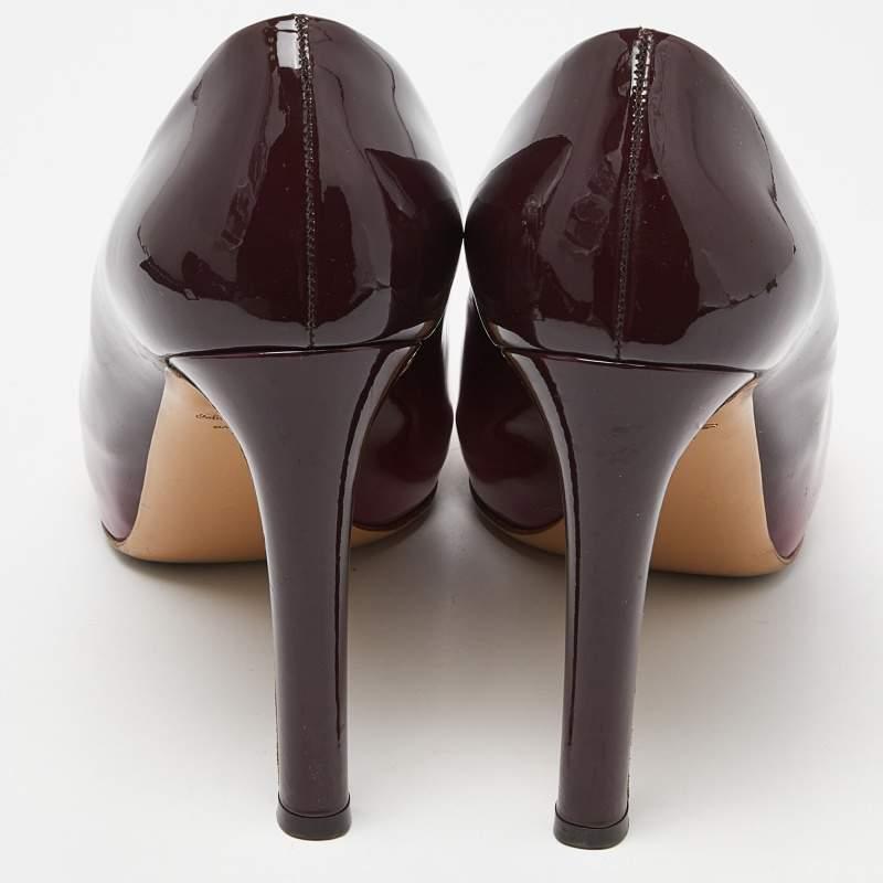 Women's Salvatore Ferragamo Pink/Burgundy Ombre Patent Leather Platform Pumps Size 39 For Sale
