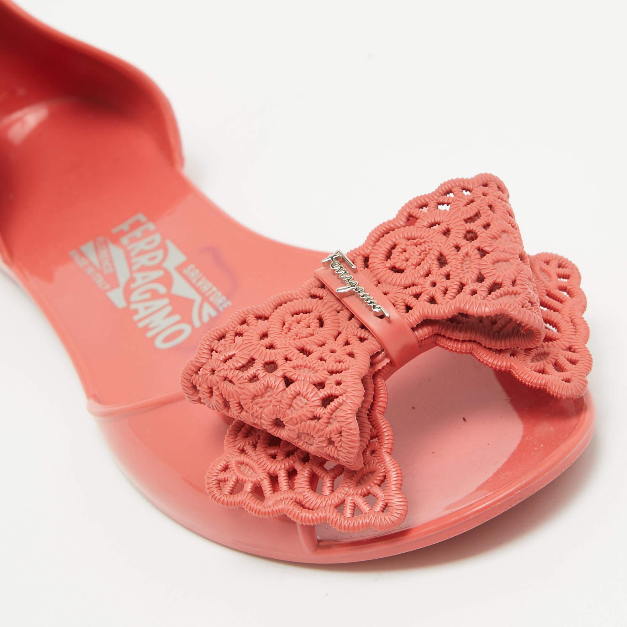 Salvatore Ferragamo Rosa Jelly Prieta flache Schuhe mit Schleife Größe 37,5 im Angebot 2
