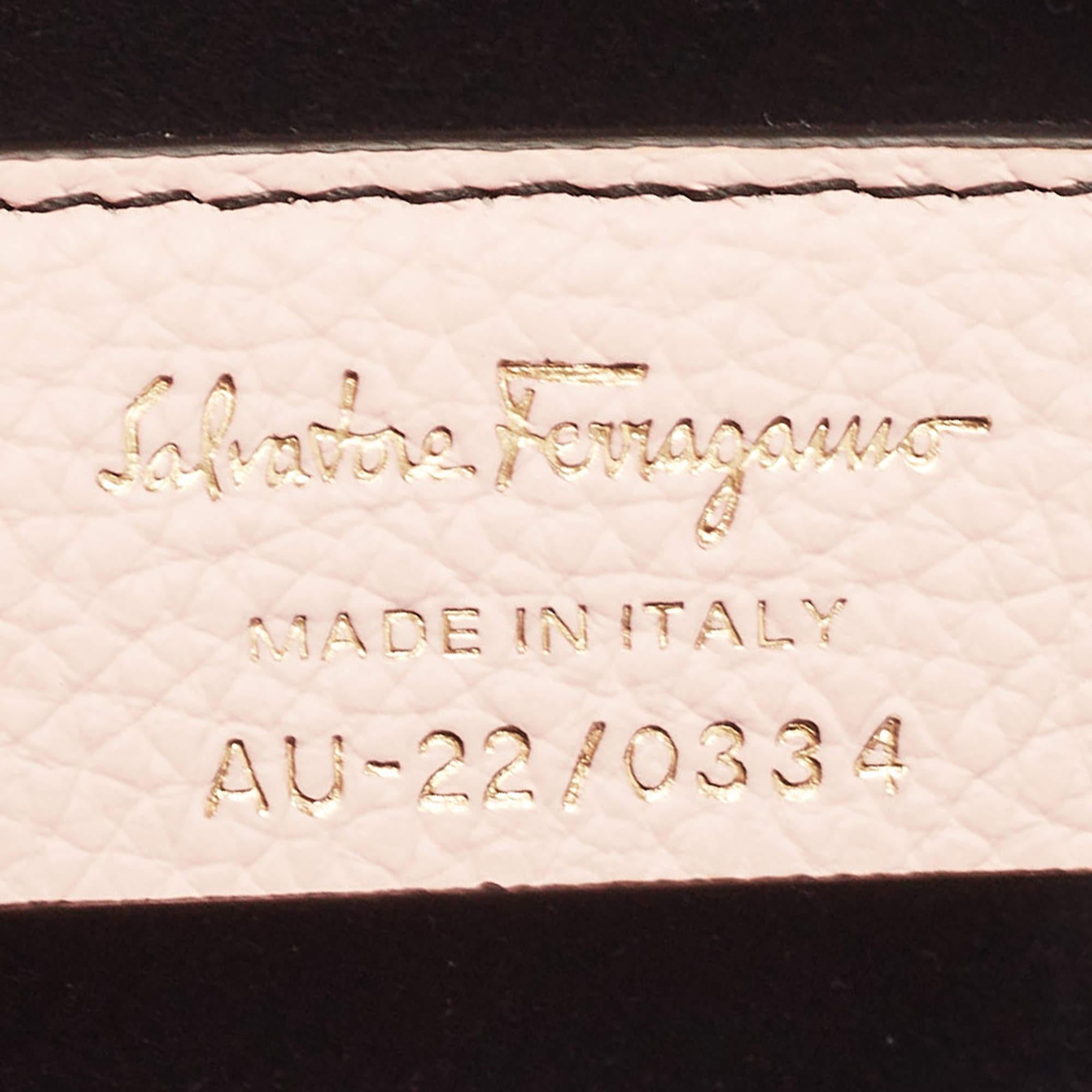 Women's Salvatore Ferragamo Pink Leather Gancini Crossbody Bag