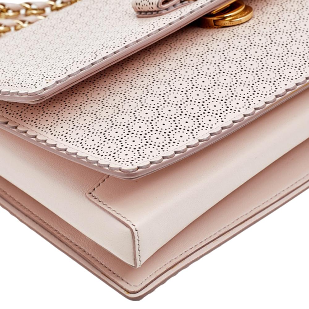 Salvatore Ferragamo Pink Leather Ginny Crossbody Bag In Good Condition In Dubai, Al Qouz 2