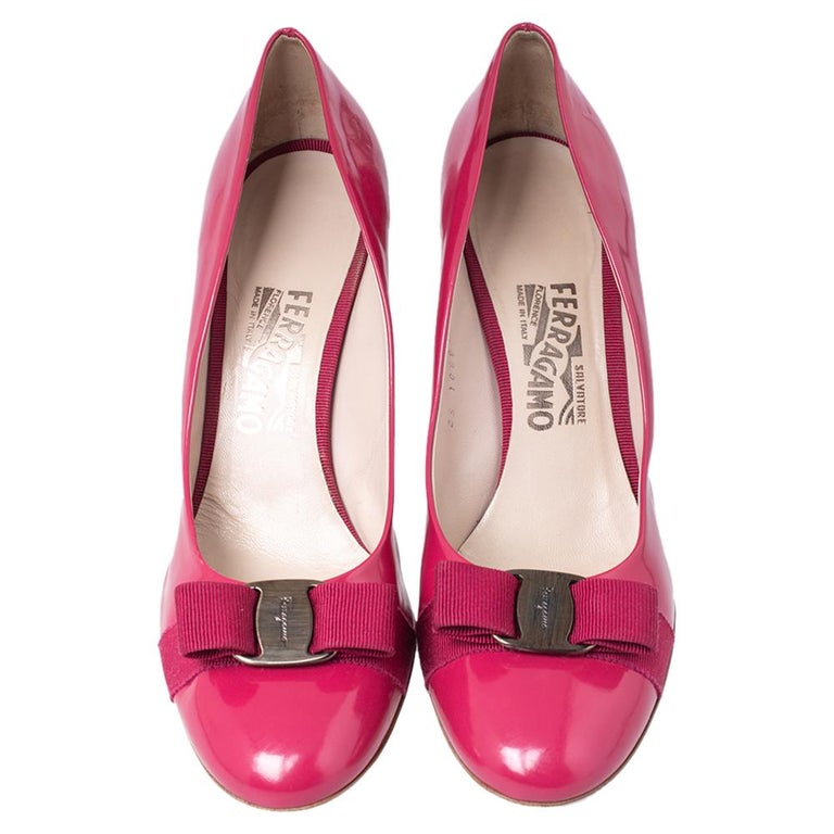Salvatore Ferragamo Pink Leather Vara Bow Pumps Size 40.5 For Sale at ...