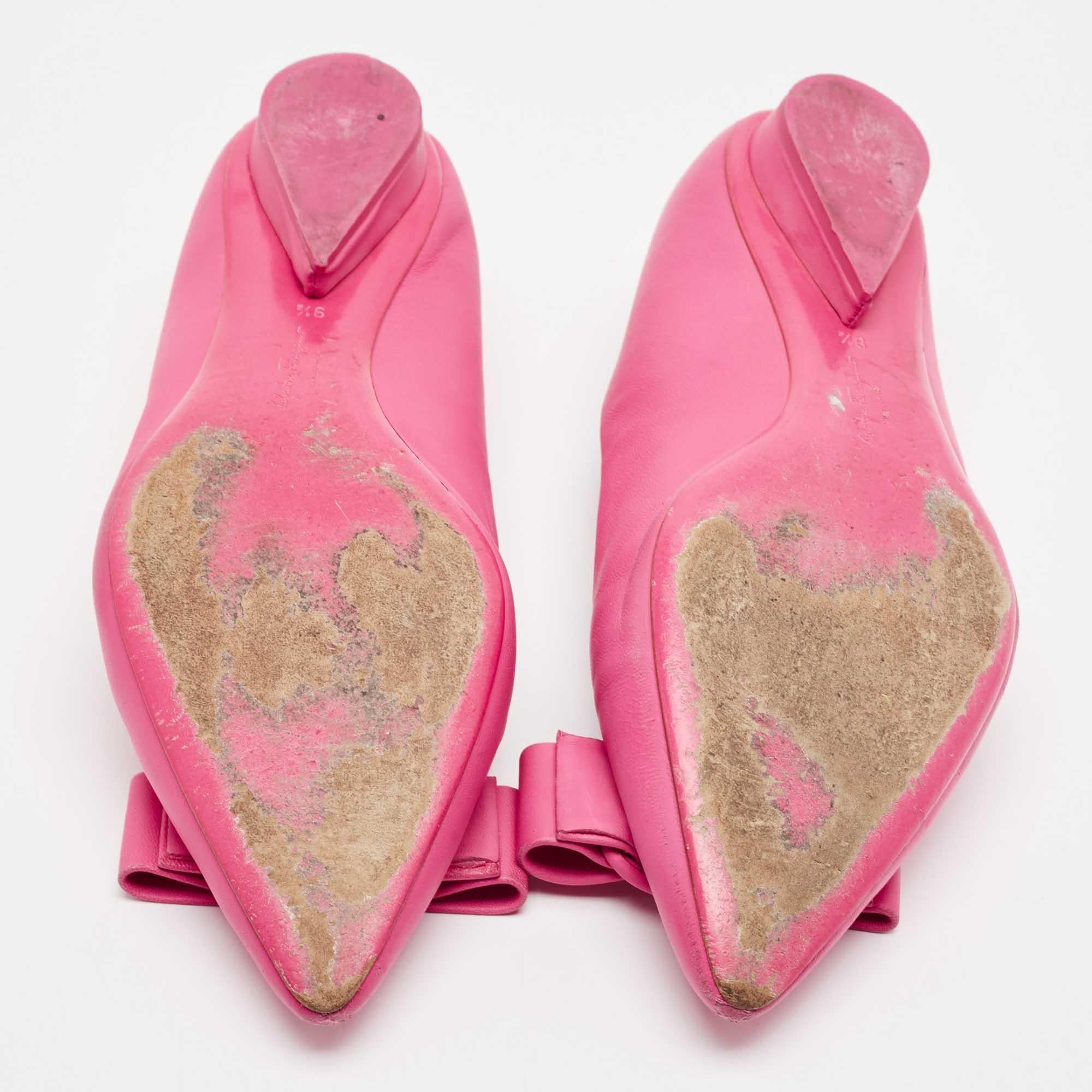 Salvatore Ferragamo Ballerine Viva Bow in pelle rosa taglia 40 in vendita 1