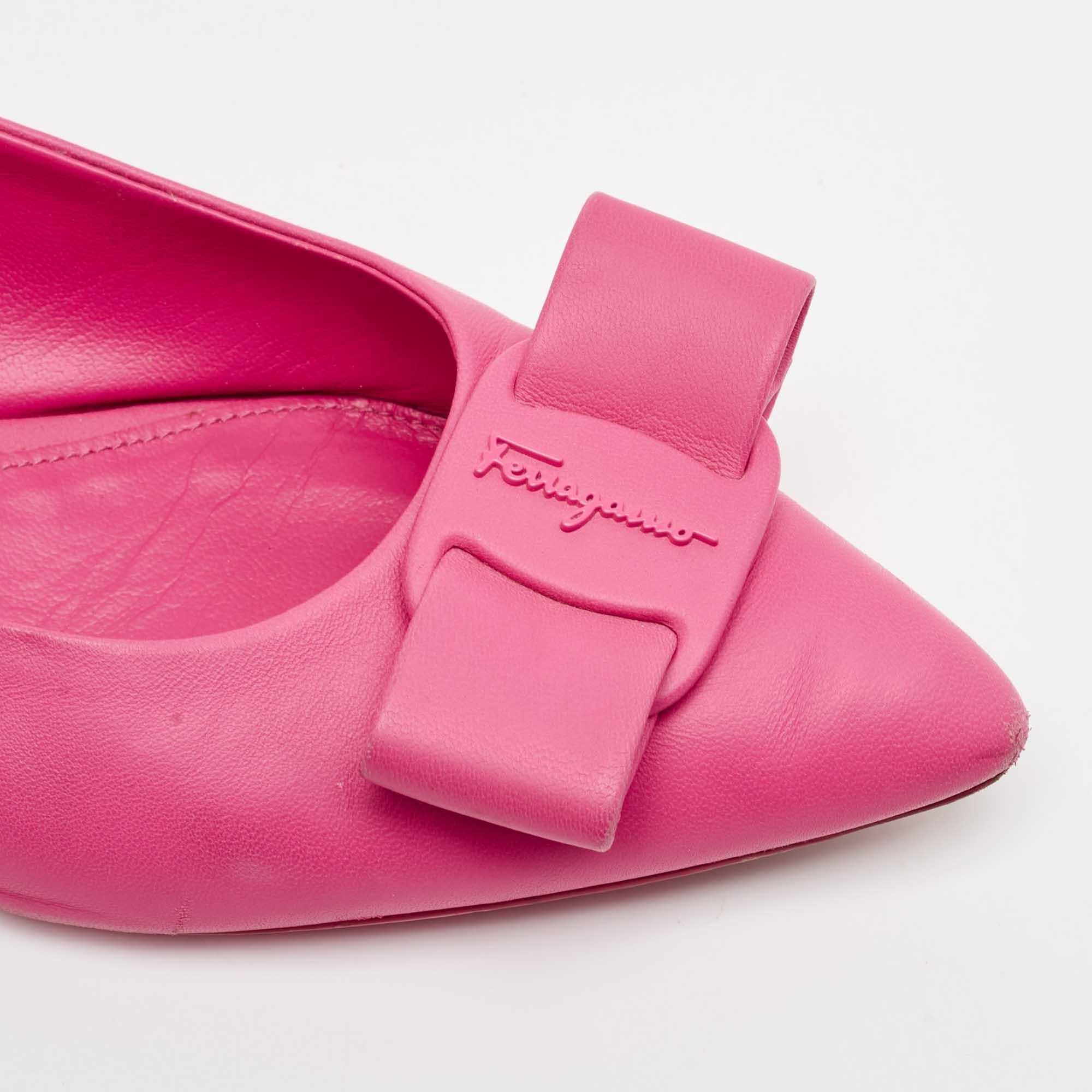 Salvatore Ferragamo Ballerine Viva Bow in pelle rosa taglia 40 in vendita 2