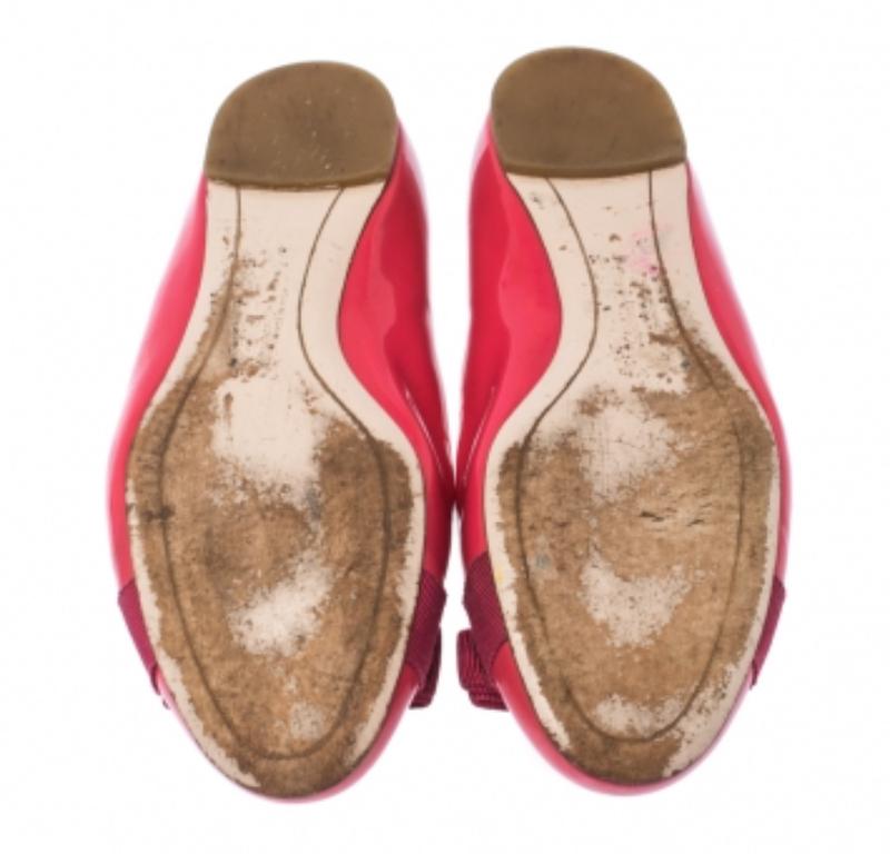 Salvatore Ferragamo Rosa Lackleder Vara Ballettschuhe mit Schleife aus Lackleder Größe 37 im Angebot 2