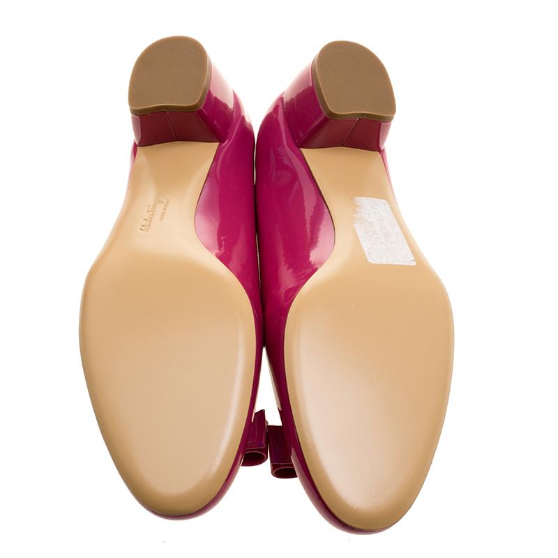 Women's Salvatore Ferragamo Pink Patent Leather Vara Bow Block Heel Pumps Size 40.5