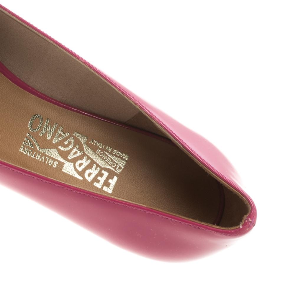 Salvatore Ferragamo Pink Patent Leather Vara Bow Block Heel Pumps Size 41 3