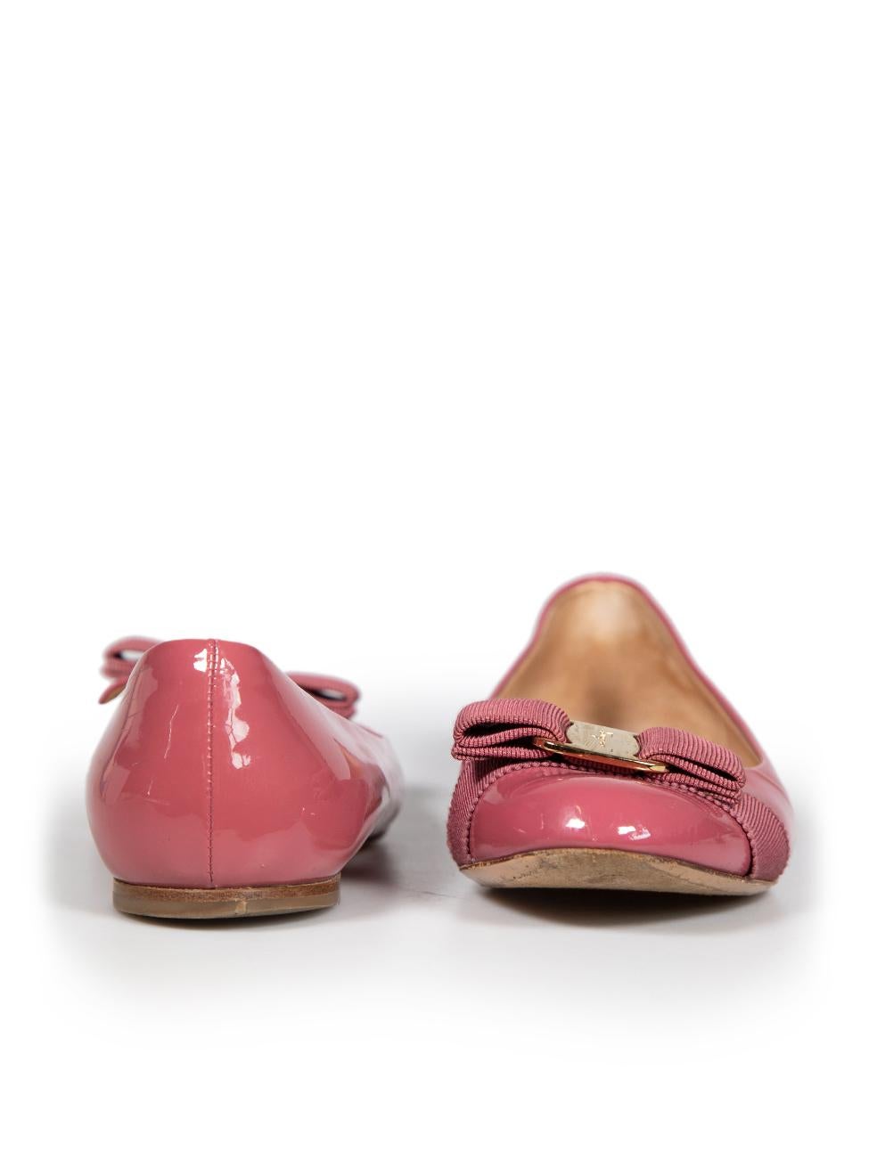Salvatore Ferragamo Pink Patent Vara Ballet Flats Size US 7 In Excellent Condition For Sale In London, GB