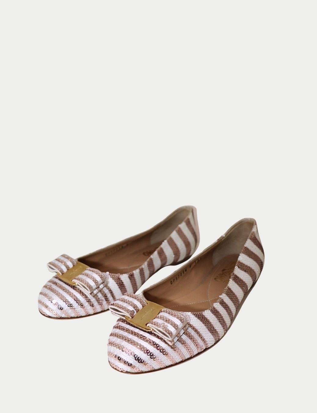 Salvatore Ferragamo Ballerines à paillettes roses - EU 37 Excellent état - En vente à Amman, JO