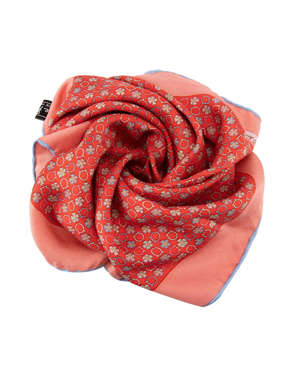 CONDITION is Good. Minor wear to scarf is evident. Light wear to the border with discoloured marks and a small pull to the weave on this used Salvatore Ferragamo designer resale item.



Details


Pink

Silk

Square scarf

Floral gancini print