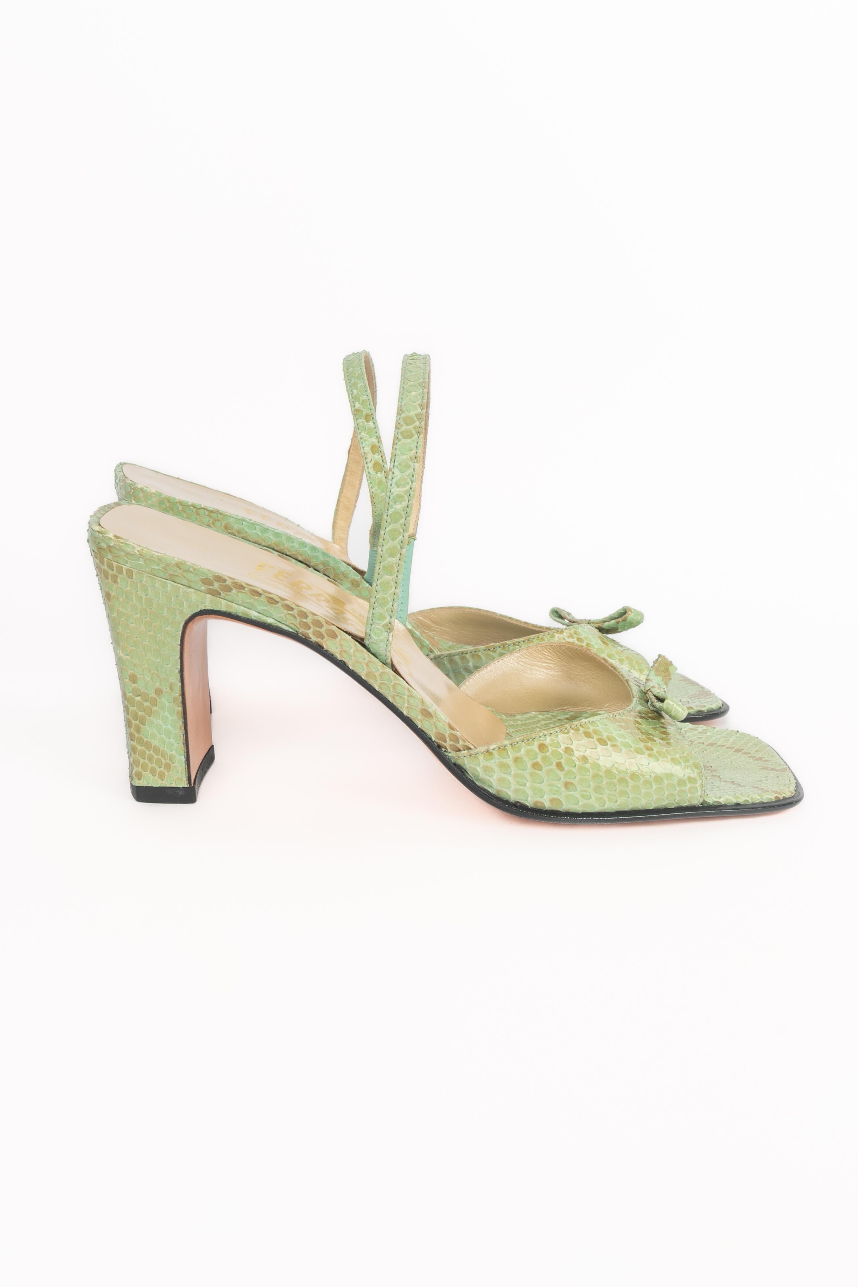 Salvatore Ferragamo Pumps (Beige) im Angebot