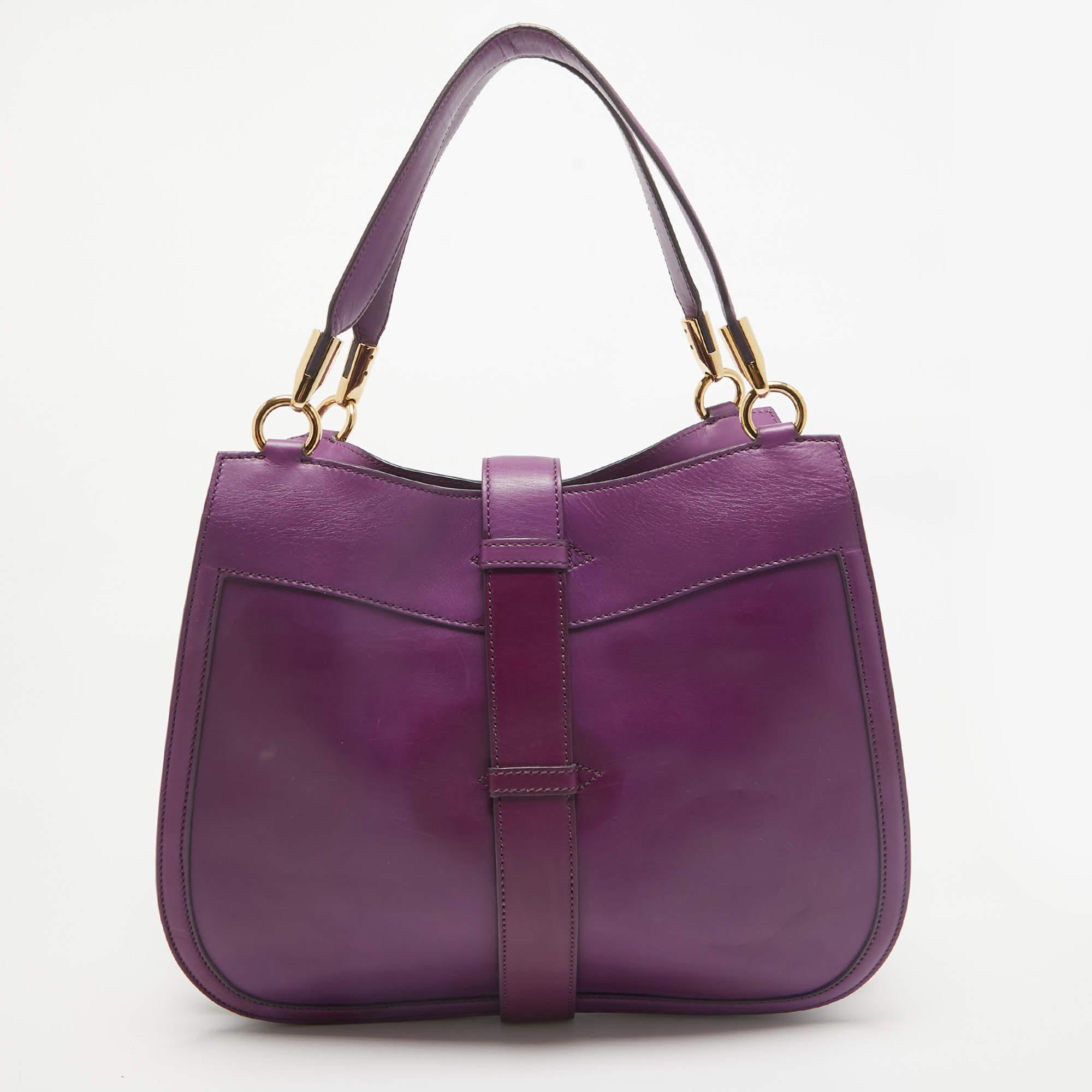 Salvatore Ferragamo Purple Leather Enny Hobo In Good Condition In Dubai, Al Qouz 2
