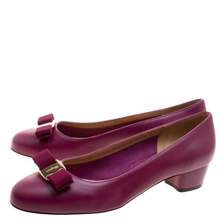 Salvatore Ferragamo Purple Leather Vara Bow Block Heel Pumps Size 41 ...