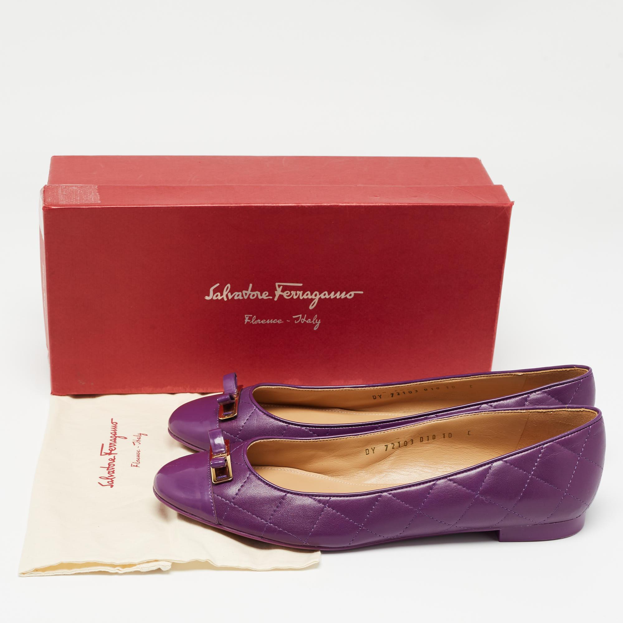 Salvatore Ferragamo Purple Quilted Patent and Leather Bow Ballet Flats Size 40.5 For Sale 3